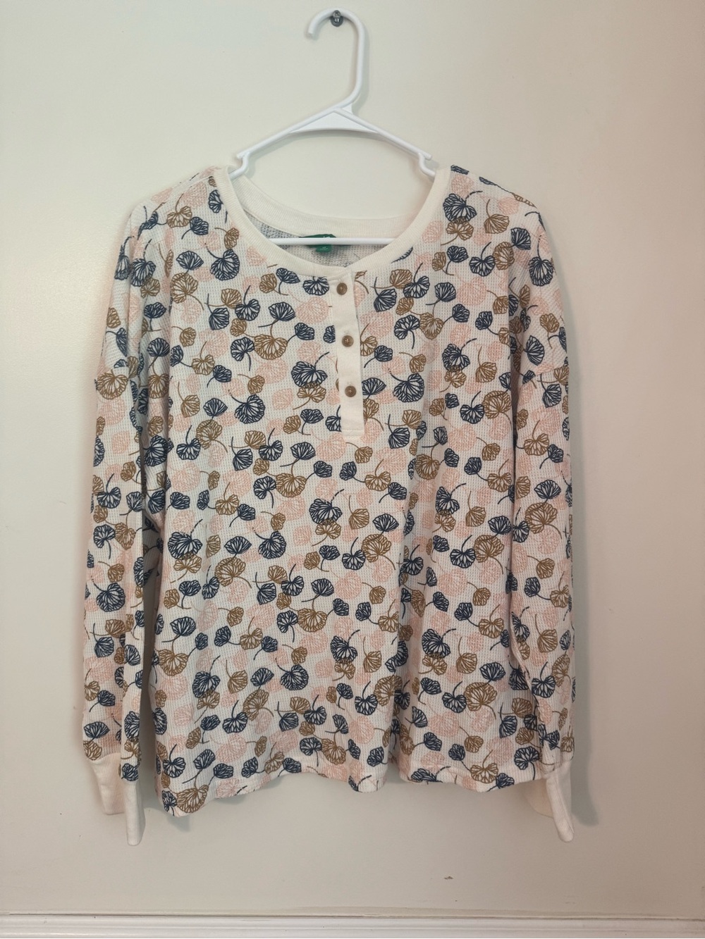 dip Cream Thermal Top with Navy, Pink and Brown Leaf Motif size 1X